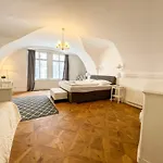 U Obecního dvora 3 - Old Town Apartment