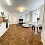 U Obecního dvora 3 - Old Town Apartment